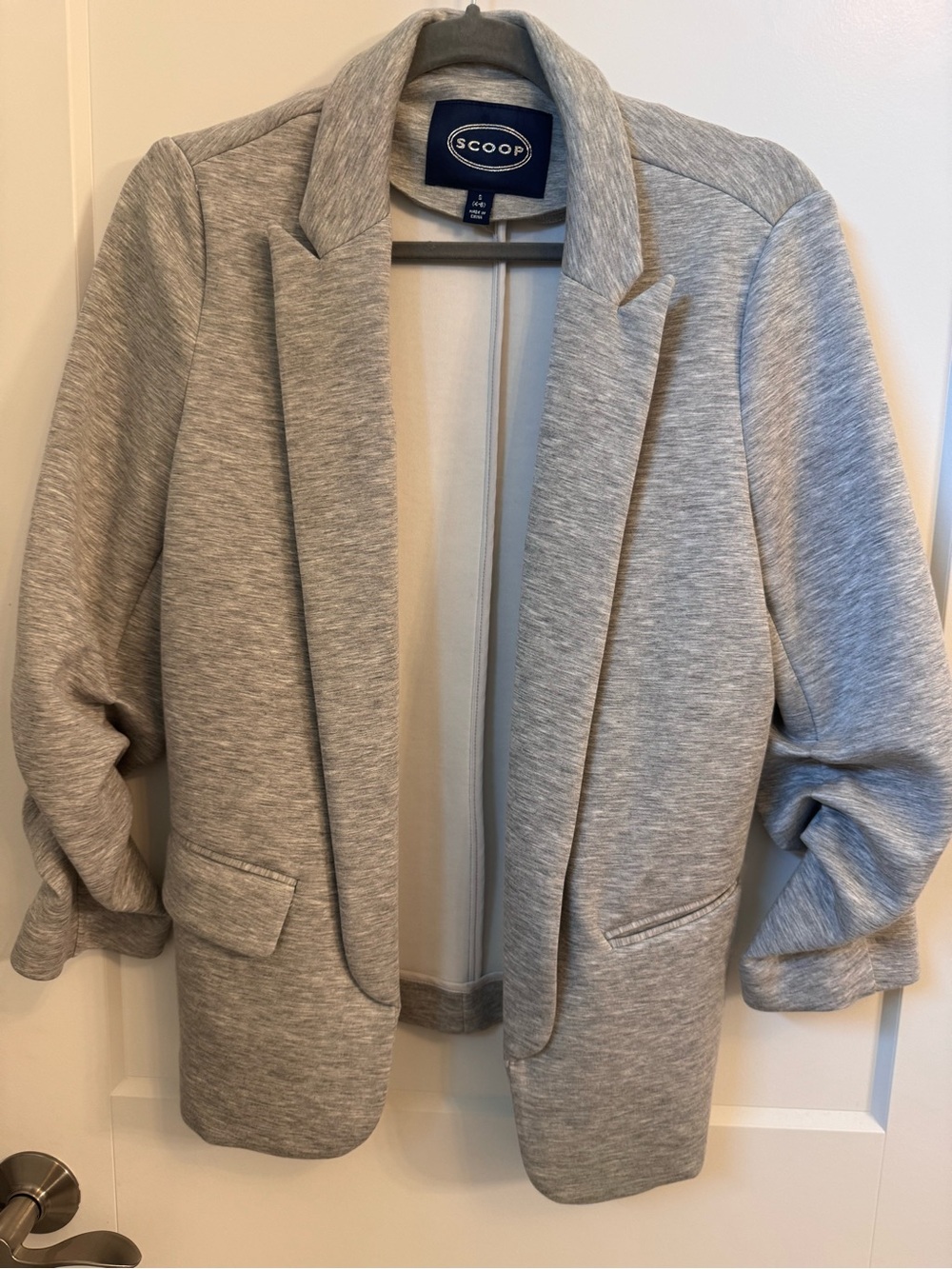 Scoop Light Gray Open-Front Knit Blazer